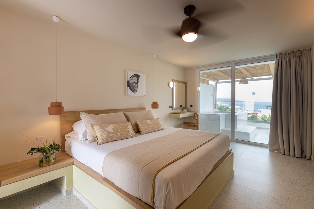 Kouros Exclusive Suites - Adults Only — Hotel rooms in Faliraki, South Aegean