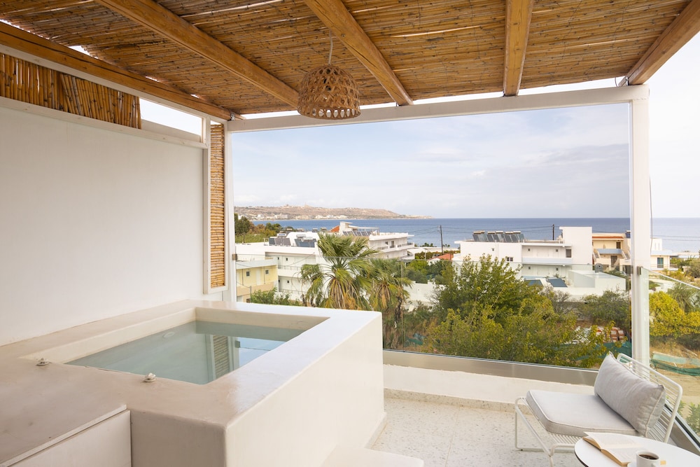 Kouros Exclusive Suites - Adults Only — Hotel rooms in Faliraki, South Aegean