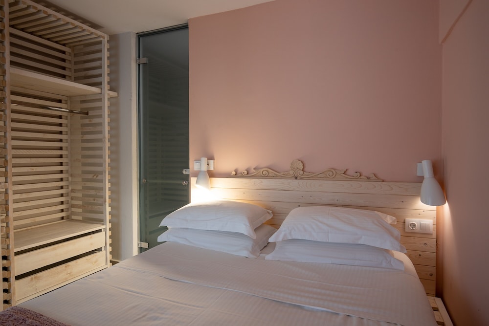 Kouros Exclusive Suites - Adults Only — Hotel rooms in Faliraki, South Aegean