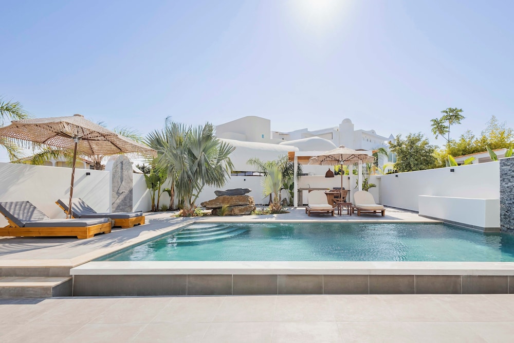 Kouros Exclusive Suites - Adults Only — Swimming pool in Faliraki, South Aegean