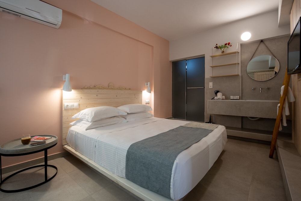 Kouros Exclusive Suites - Adults Only — Hotel rooms in Faliraki, South Aegean
