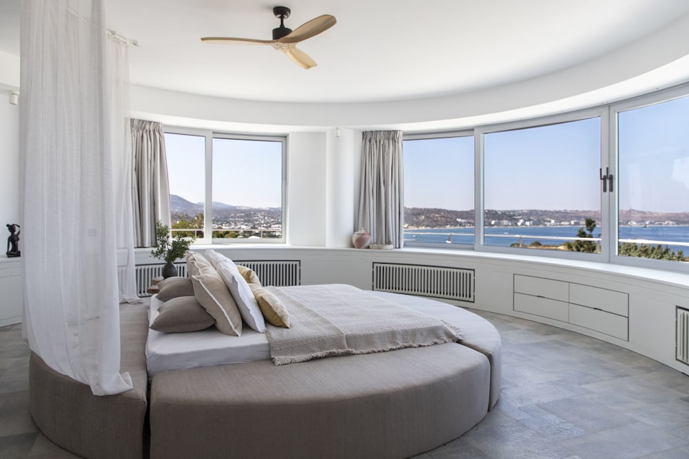 Kouros Exclusive Suites - Adults Only — Hotel rooms in Faliraki, South Aegean