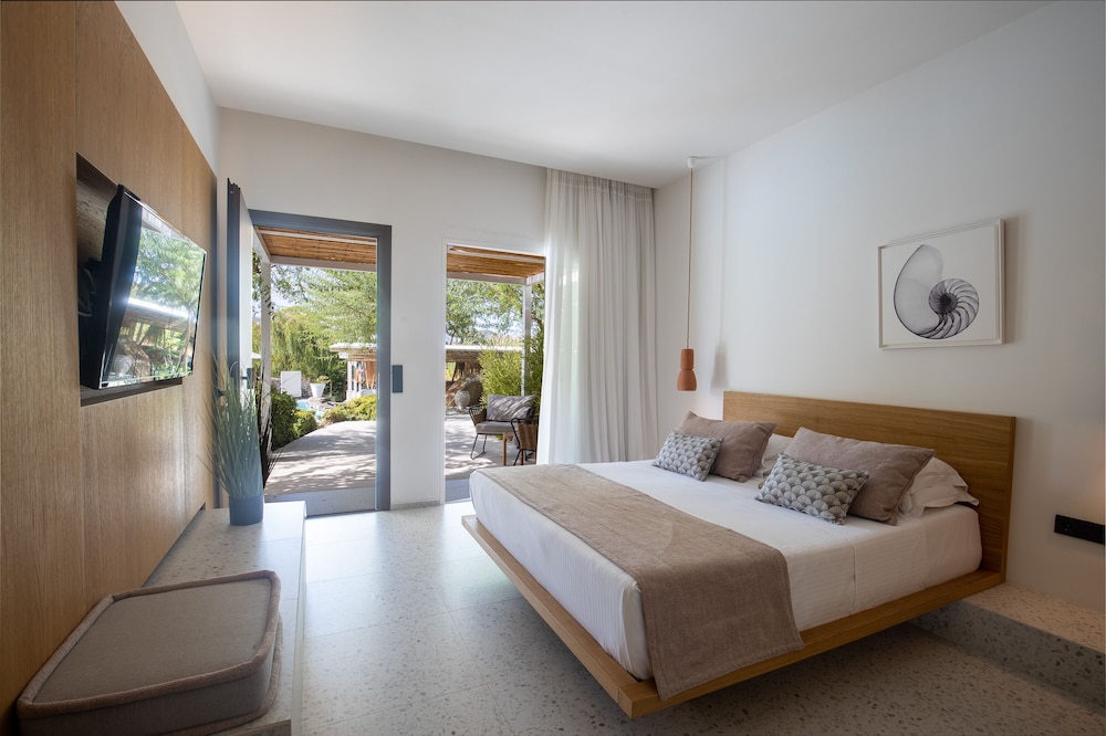 Kouros Exclusive Suites - Adults Only — Hotel rooms in Faliraki, South Aegean