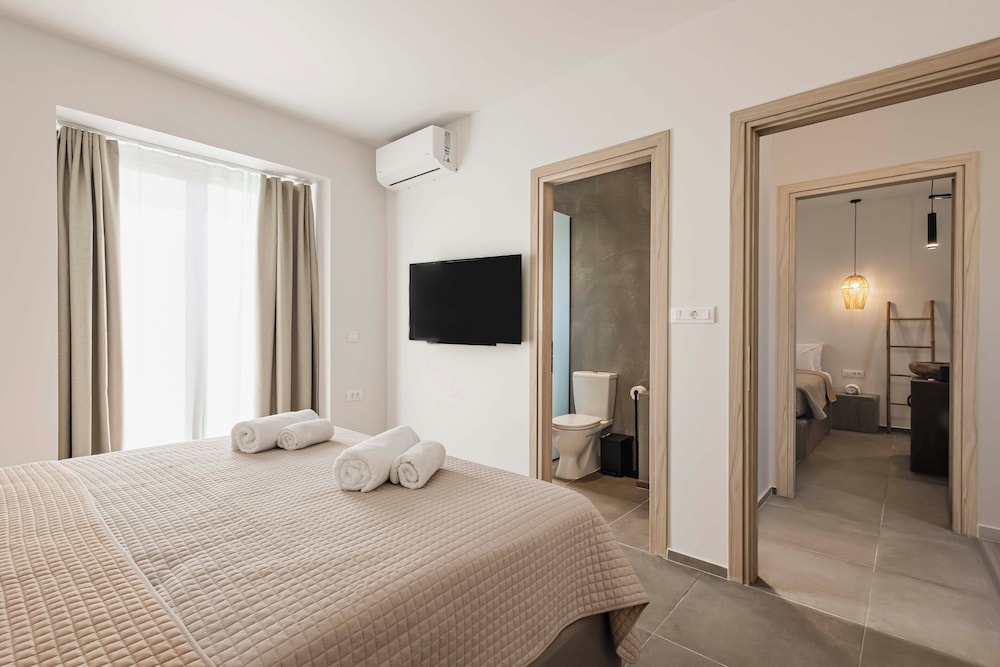 Kouros Exclusive Suites - Adults Only — Hotel rooms in Faliraki, South Aegean