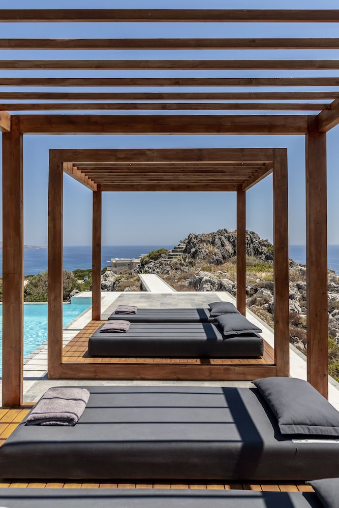 Kouros Exclusive Suites - Adults Only — Swimming pool in Faliraki, South Aegean