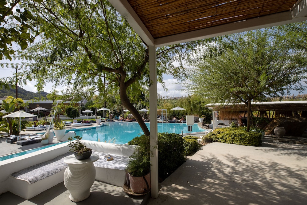 Kouros Exclusive Suites - Adults Only — Swimming pool in Faliraki, South Aegean