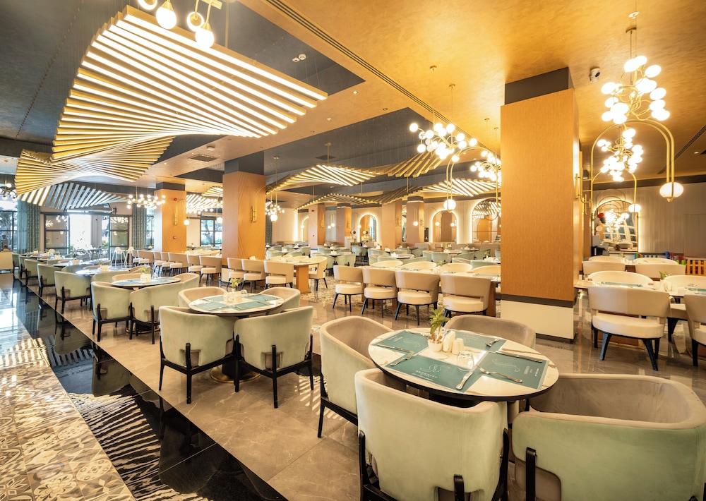 SERENITY QUEEN HOTEL — Restaurant & bars in Alanya