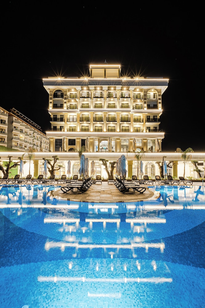 SERENITY QUEEN HOTEL - zdjęcie 4