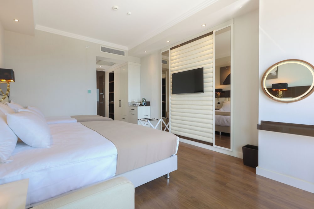 SERENITY QUEEN HOTEL — Hotel rooms in Alanya