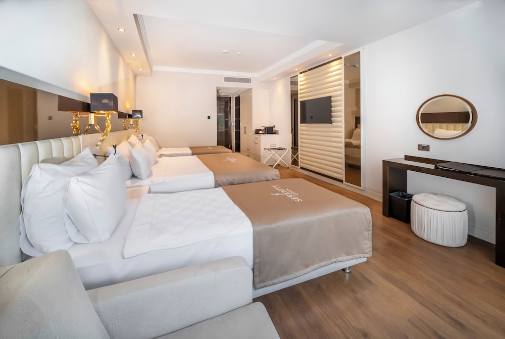 SERENITY QUEEN HOTEL — Hotel rooms in Alanya