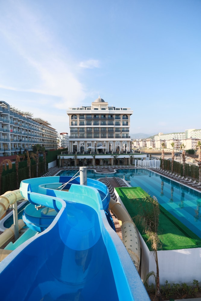 SERENITY QUEEN HOTEL - zdjęcie 3