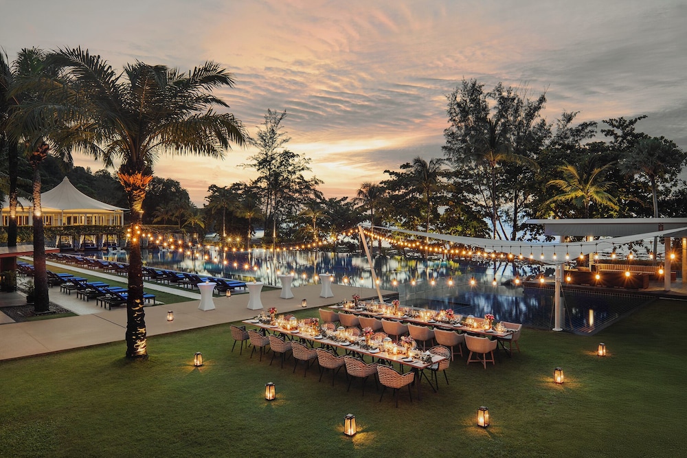 Hyatt Regency Phuket Resort — Restaurant & bars in Kamala, Phuket Province