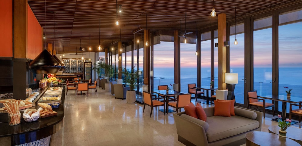 Hyatt Regency Phuket Resort — Restaurant & bars in Kamala, Phuket Province