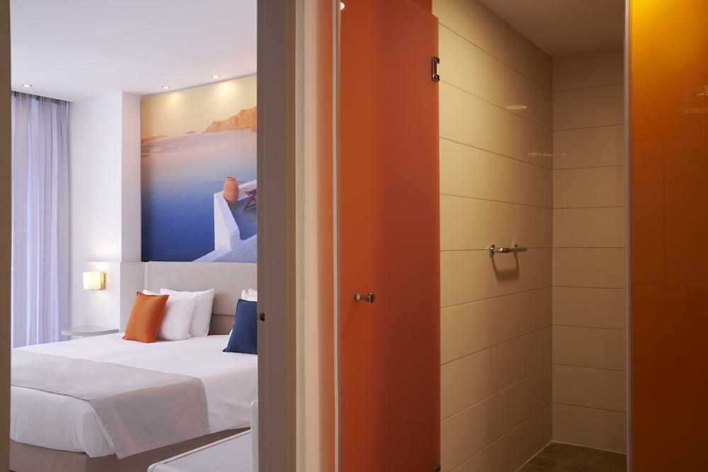 Epsilon Hotel Apartments — Hotel rooms in Faliraki, South Aegean