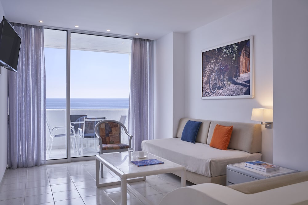 Epsilon Hotel Apartments — Hotel rooms in Faliraki, South Aegean