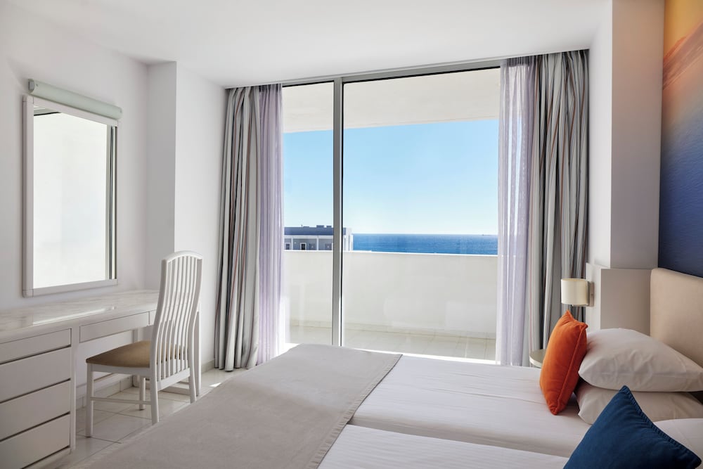 Epsilon Hotel Apartments — Hotel rooms in Faliraki, South Aegean