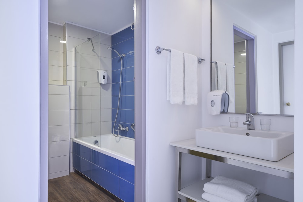 Epsilon Hotel Apartments — Hotel rooms in Faliraki, South Aegean