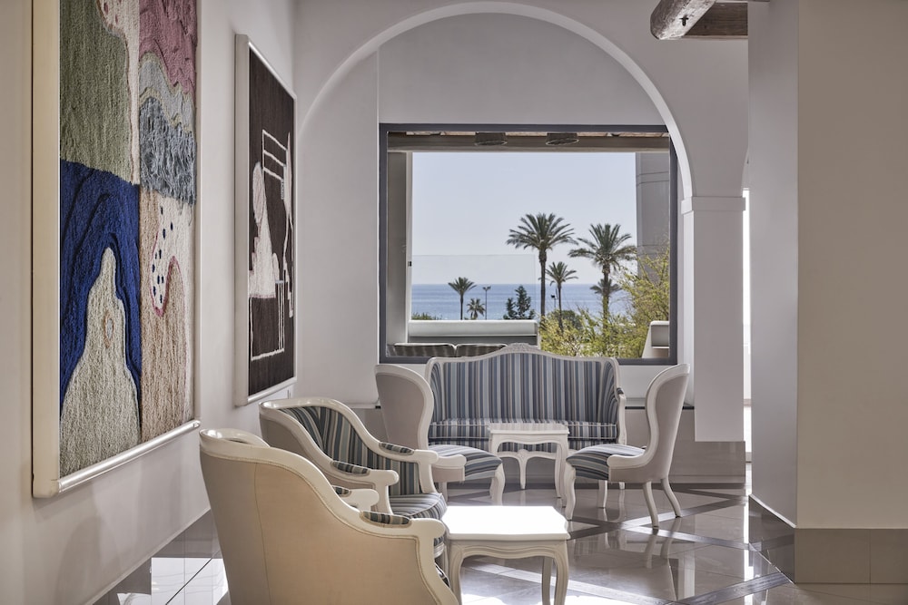 Epsilon Hotel Apartments — Hotel building in Faliraki, South Aegean