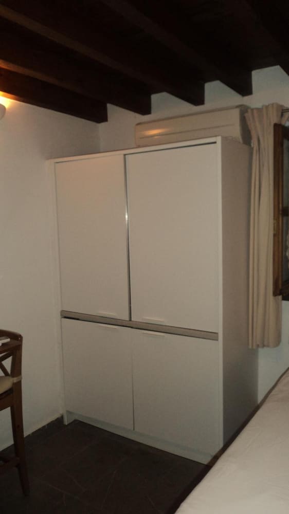 Domus Studios — Hotel rooms in Rhodes Town, South Aegean