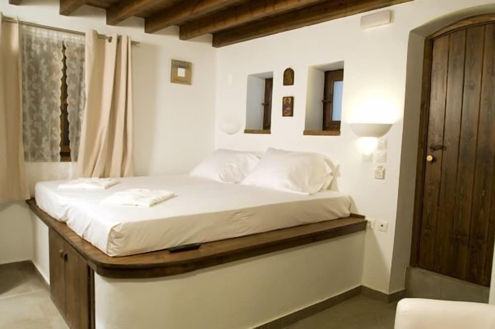 Domus Studios — Hotel rooms in Rhodes Town, South Aegean