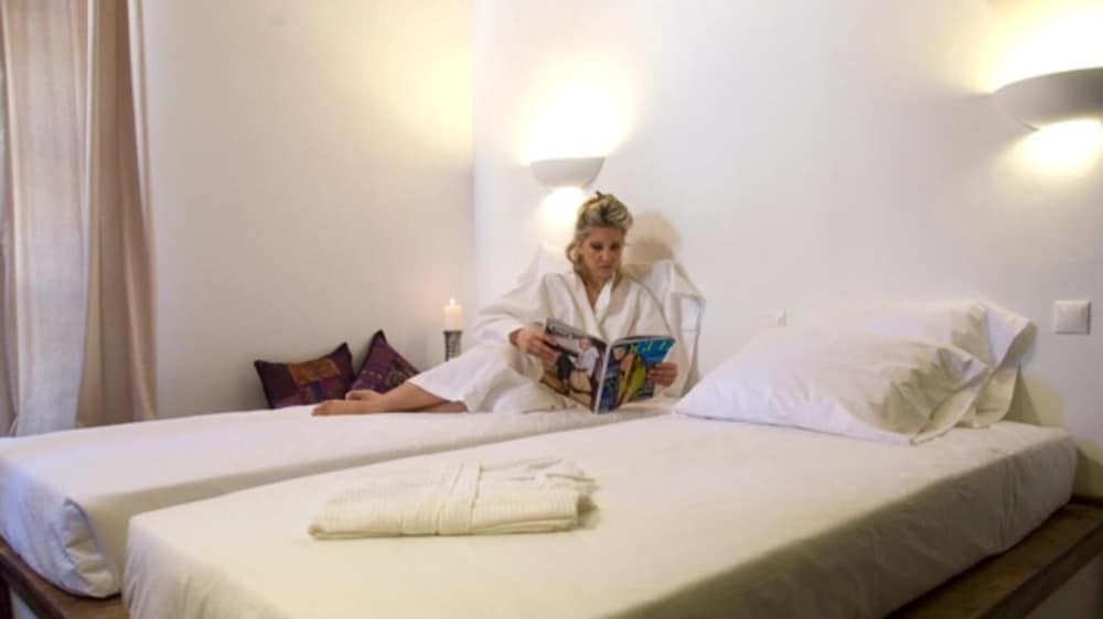 Domus Studios — Hotel rooms in Rhodes Town, South Aegean