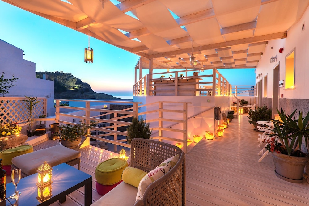 Lindos Harmony Suites - zdjęcie 3