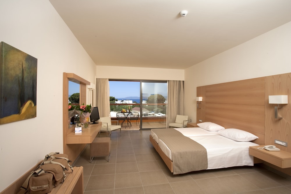 Island Blue Hotel — Hotel rooms in Pefkos, South Aegean