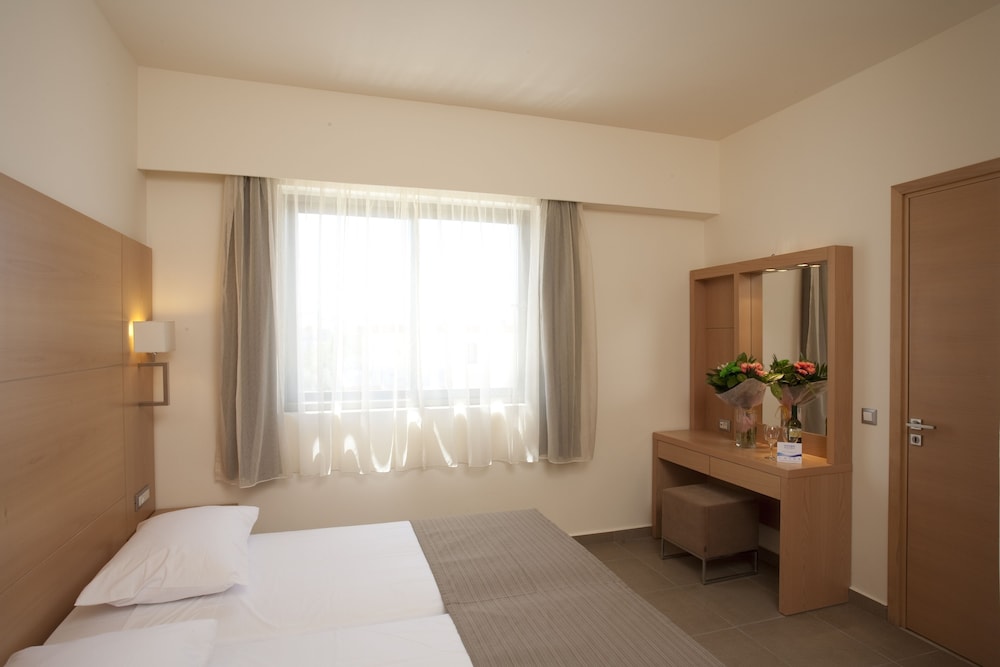 Island Blue Hotel — Hotel rooms in Pefkos, South Aegean