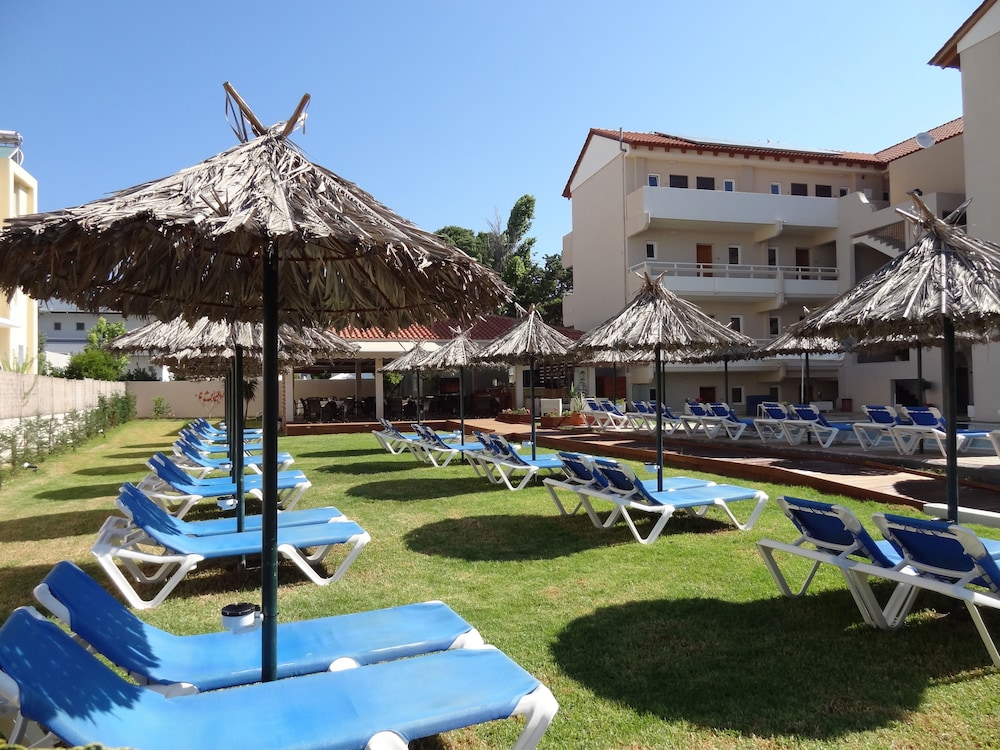 Sunday Hotel — Hotel building in Ialyssos, South Aegean
