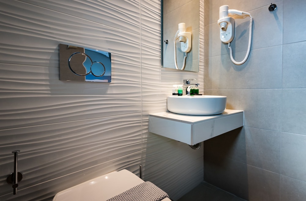Sunday Hotel — Hotel rooms in Ialyssos, South Aegean
