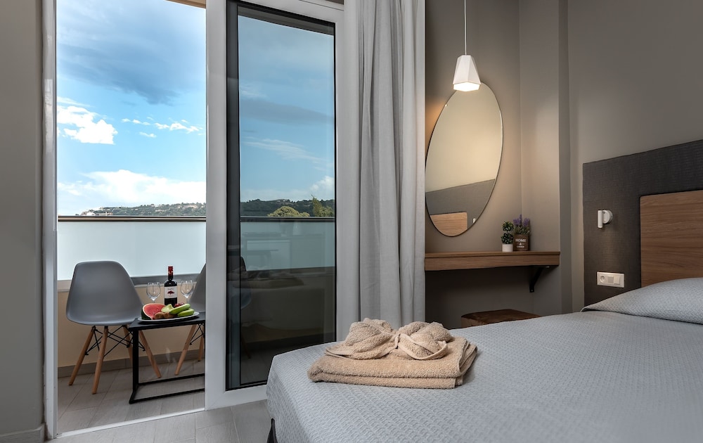 Sunday Hotel — Hotel rooms in Ialyssos, South Aegean
