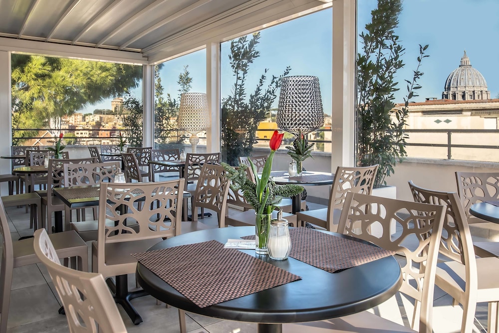 Fragrance Hotel St. Peter — Restaurant & bars in Rome, Lazio