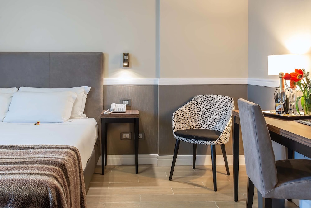 Fragrance Hotel St. Peter — Hotel rooms in Rome, Lazio