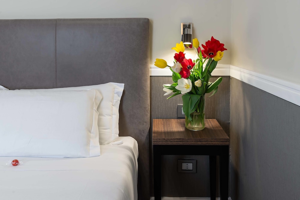 Fragrance Hotel St. Peter — Hotel rooms in Rome, Lazio
