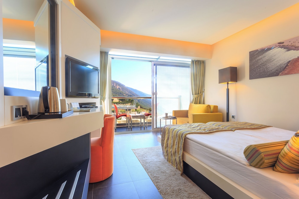 Orka Sunlife Resort hotel and Aquapark — Hotel rooms in Fethiye, Mugla