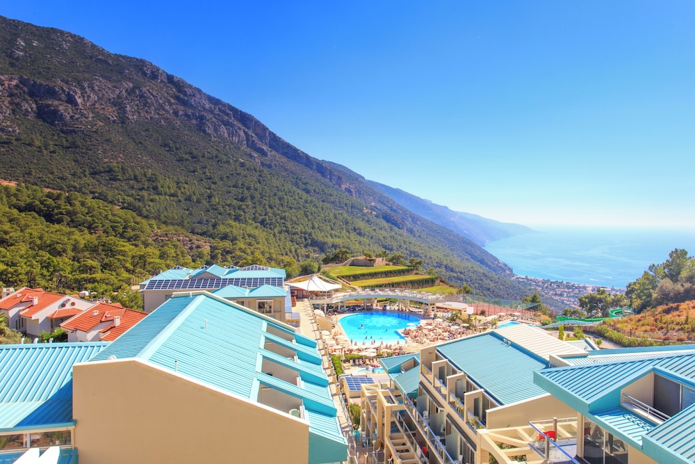 Orka Sunlife Resort hotel and Aquapark — Swimming pool in Fethiye, Mugla