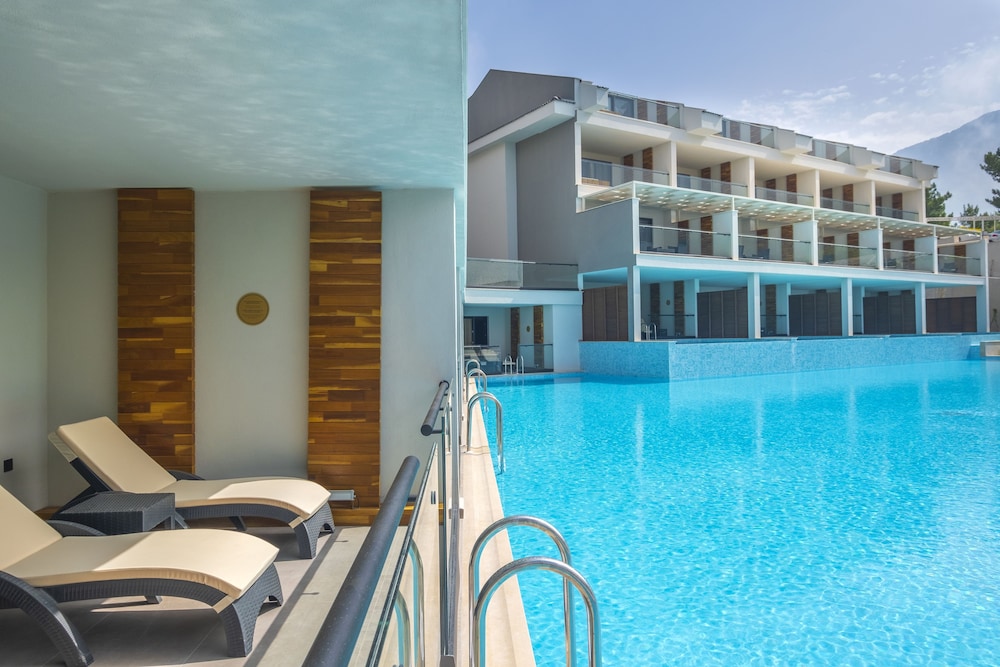 Orka Sunlife Resort hotel and Aquapark — Swimming pool in Fethiye, Mugla