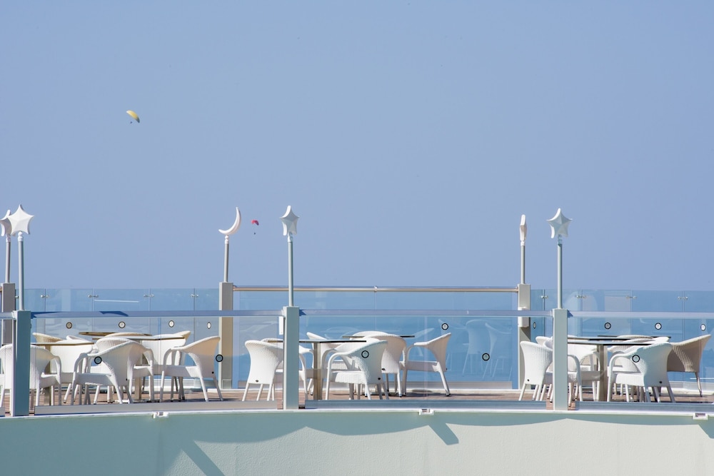 Orka Sunlife Resort hotel and Aquapark — Restaurant & bars in Fethiye, Mugla
