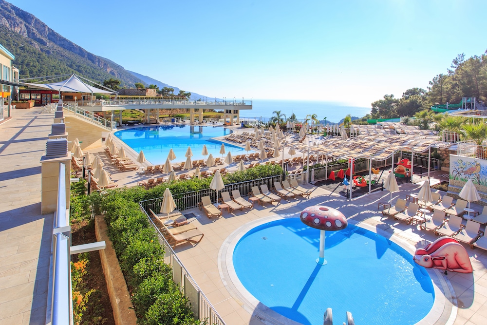 Orka Sunlife Resort hotel and Aquapark — Swimming pool in Fethiye, Mugla