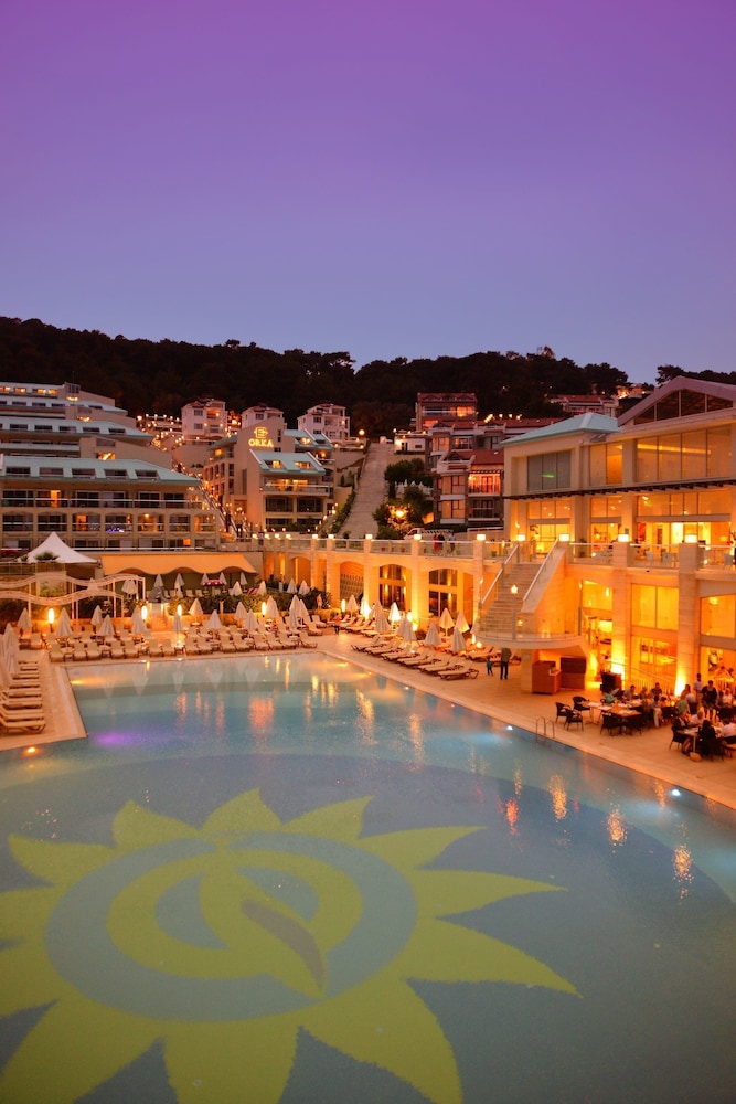 Orka Sunlife Resort hotel and Aquapark — Swimming pool in Fethiye, Mugla