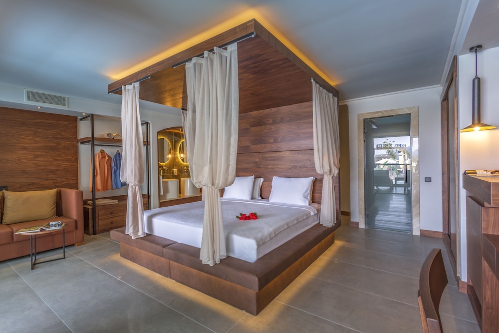 Orka Sunlife Resort hotel and Aquapark — Hotel rooms in Fethiye, Mugla