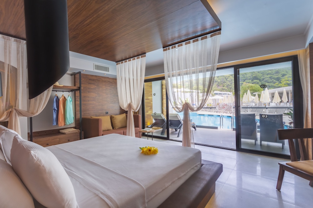 Orka Sunlife Resort hotel and Aquapark — Hotel rooms in Fethiye, Mugla