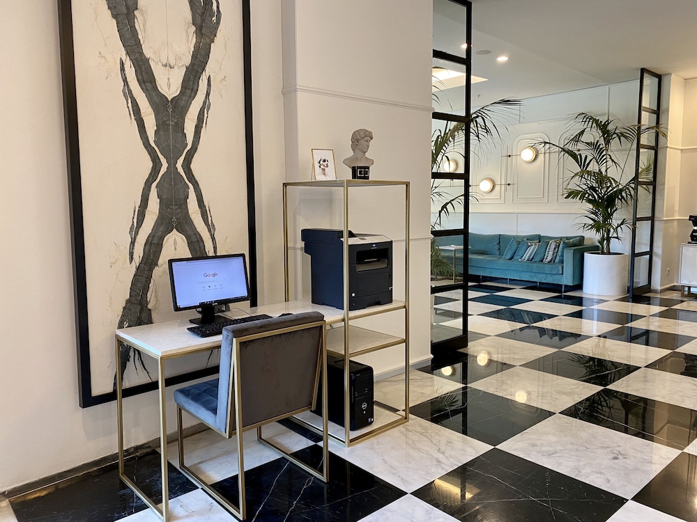 Akra V - Access to Akra Antalya — Hotel building in Antalya