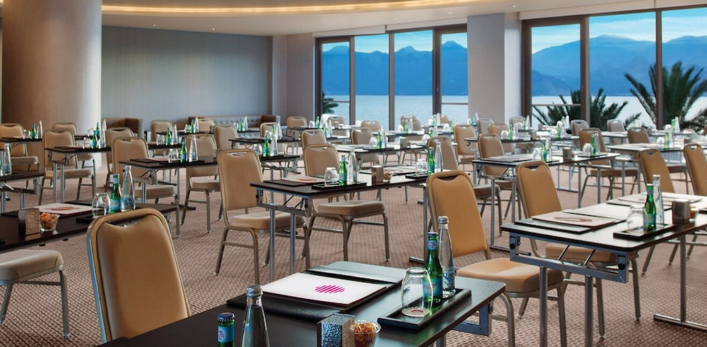 Akra V - Access to Akra Antalya — Restaurant & bars in Antalya