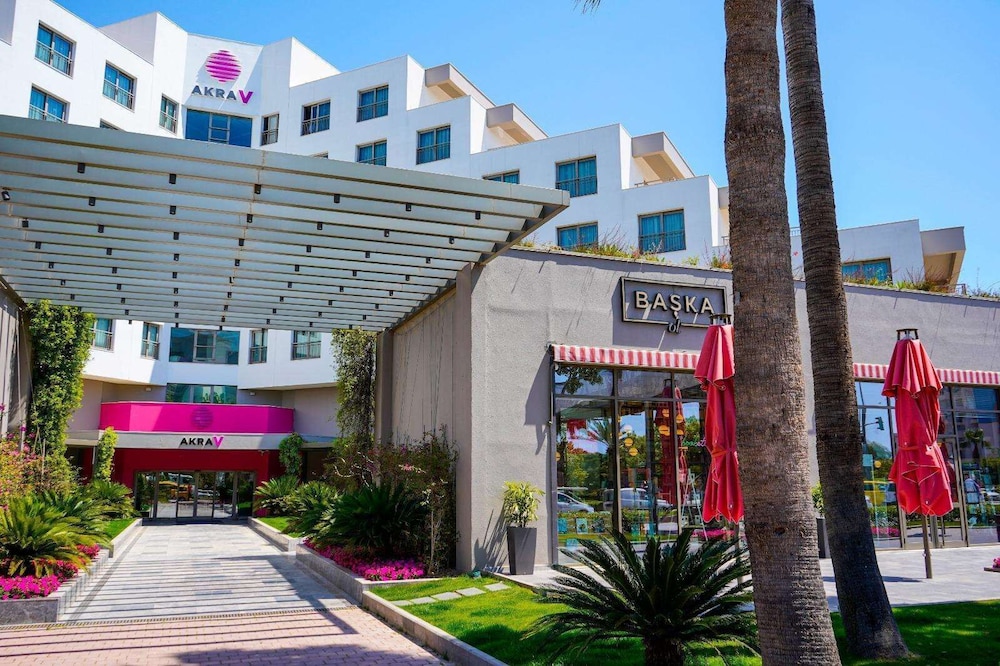 Akra V - Access to Akra Antalya — Hotel building in Antalya