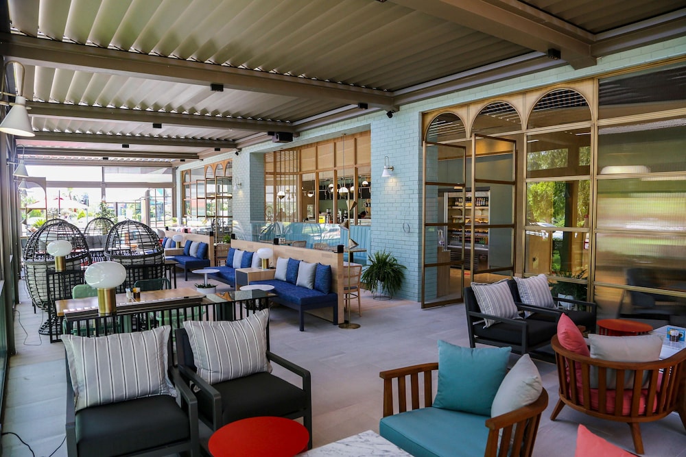 Akra V - Access to Akra Antalya — Restaurant & bars in Antalya