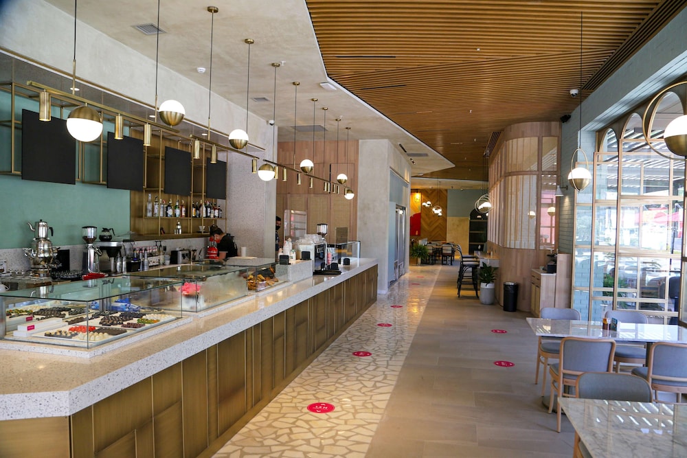 Akra V - Access to Akra Antalya — Restaurant & bars in Antalya