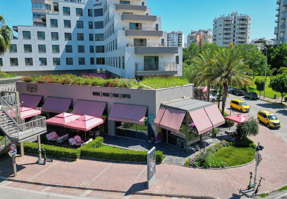 Akra V - Access to Akra Antalya — Hotel building in Antalya