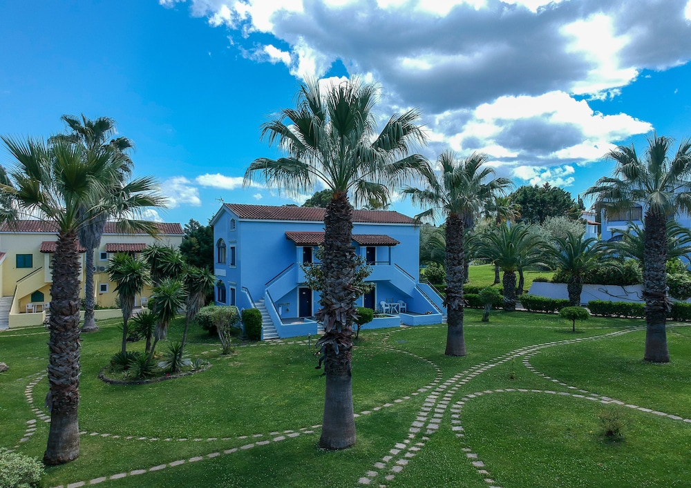 Govino Bay — Hotel building in Gouvia, Ionian Islands