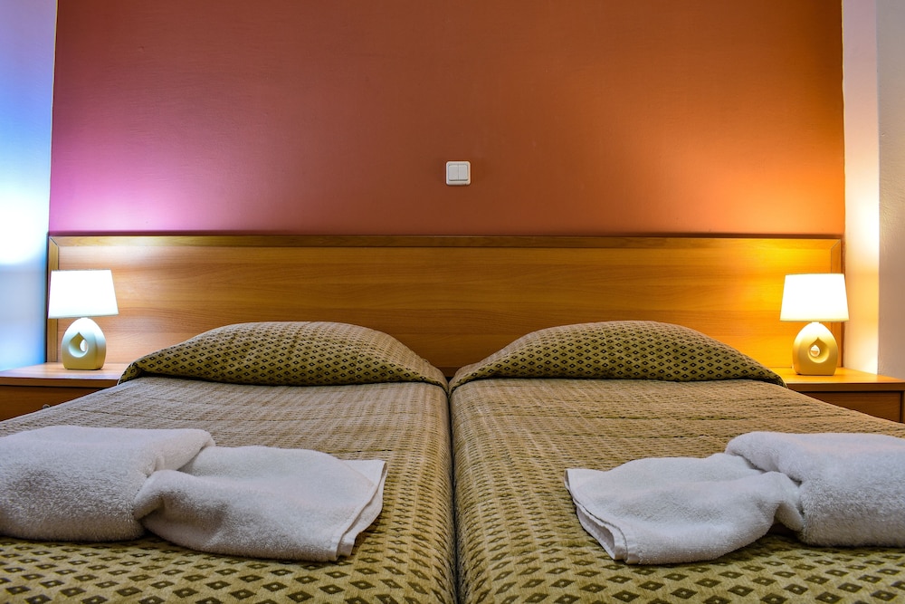 Govino Bay — Hotel rooms in Gouvia, Ionian Islands